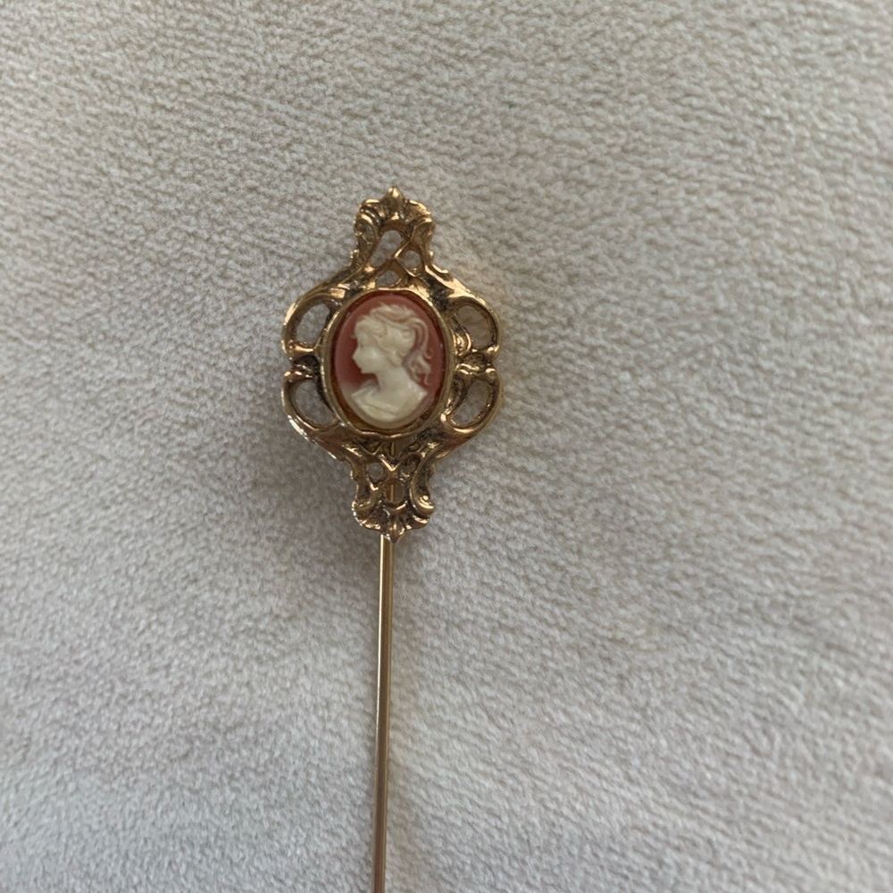 Vintage 1970s Victorian Filigree Cameo Stick Pin - Picture 4 of 6